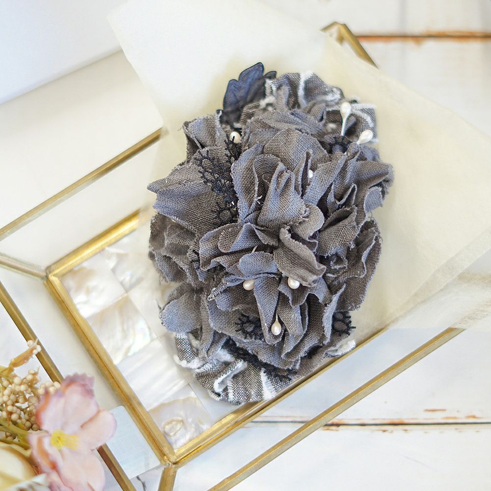 Branch m‘.,ブランチエム,ナチュラル,30代,40代,50代,60代,ブローチ,コサージュ,布,花,オケージョン,セレモニー,リネンのコサージュ