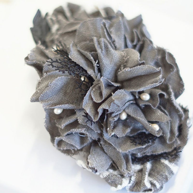 Branch m‘.,ブランチエム,ナチュラル,30代,40代,50代,60代,ブローチ,コサージュ,布,花,オケージョン,セレモニー,リネンのコサージュ
