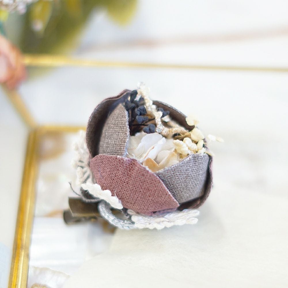 Branch m‘.,ブランチエム,ナチュラル,30代,40代,50代,60代,ブローチ,コサージュ,布,花,オケージョン,セレモニー,リネンのコサージュ,つぼみ