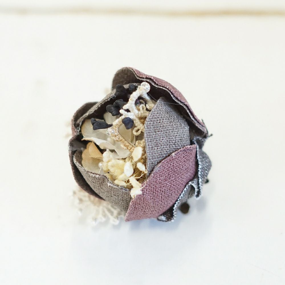 Branch m‘.,ブランチエム,ナチュラル,30代,40代,50代,60代,ブローチ,コサージュ,布,花,オケージョン,セレモニー,リネンのコサージュ,つぼみ