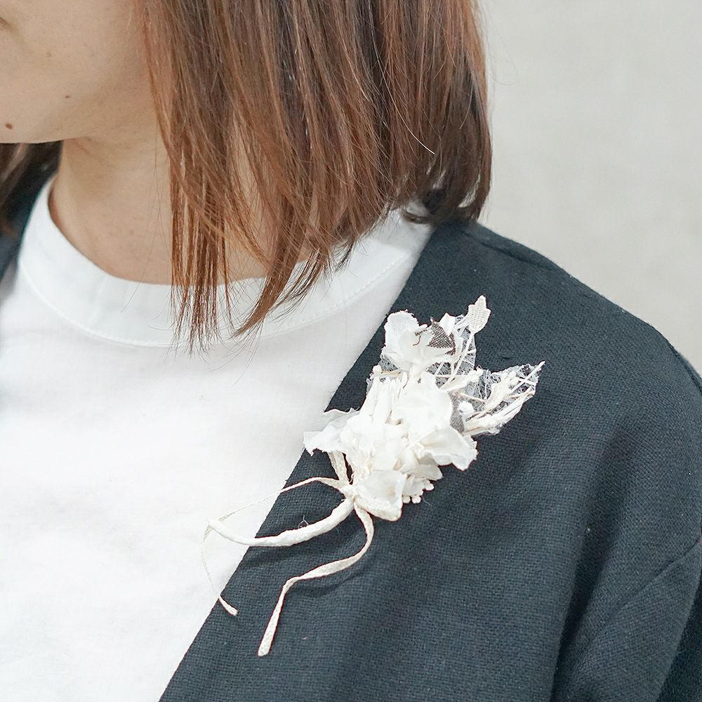 Branch m‘.,ブランチエム,ナチュラル,30代,40代,50代,60代,ブローチ,コサージュ,布,花,オケージョン,セレモニー,リネンのコサージュ,ブーケ