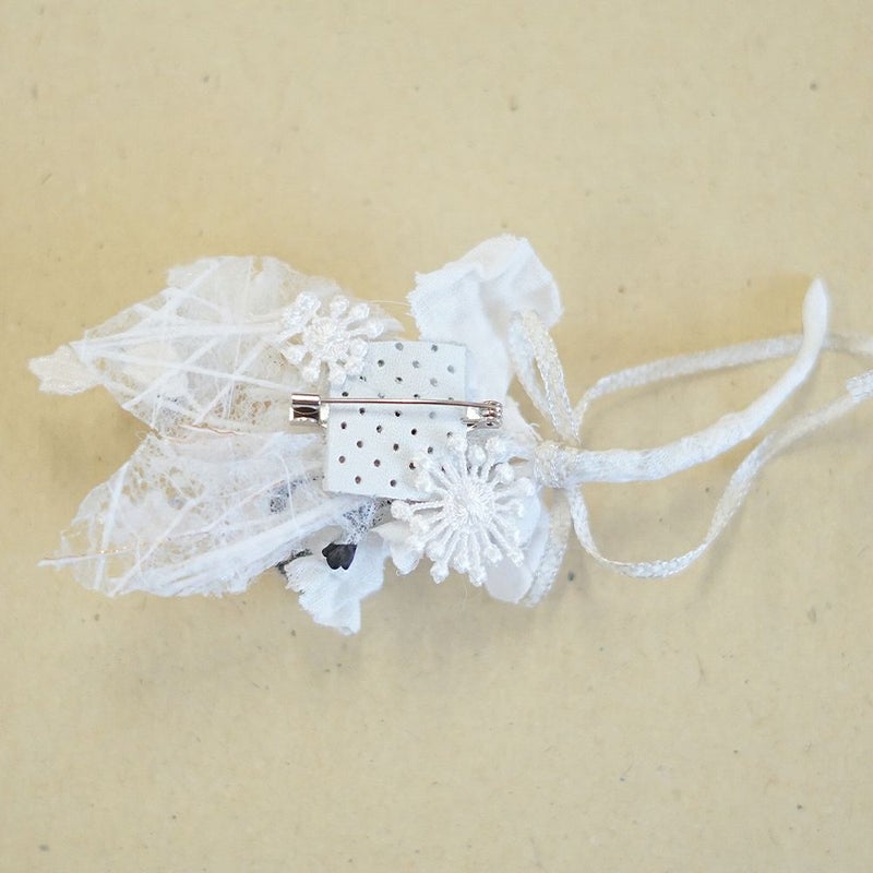 Branch m‘.,ブランチエム,ナチュラル,30代,40代,50代,60代,ブローチ,コサージュ,布,花,オケージョン,セレモニー,リネンのコサージュ,ブーケ