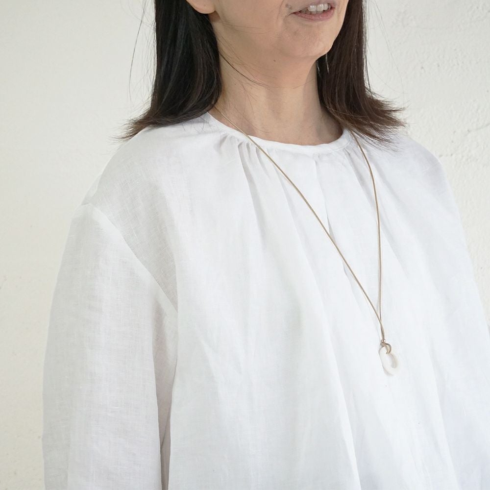 Branch m‘.,ブランチエム,ナチュラル,30代,40代,50代,60代,リネン,ゆったり,blouse,ブラウス,リネンブラウス,プルオーバーブラウス,ギャザーブラウス,タックブラウス,