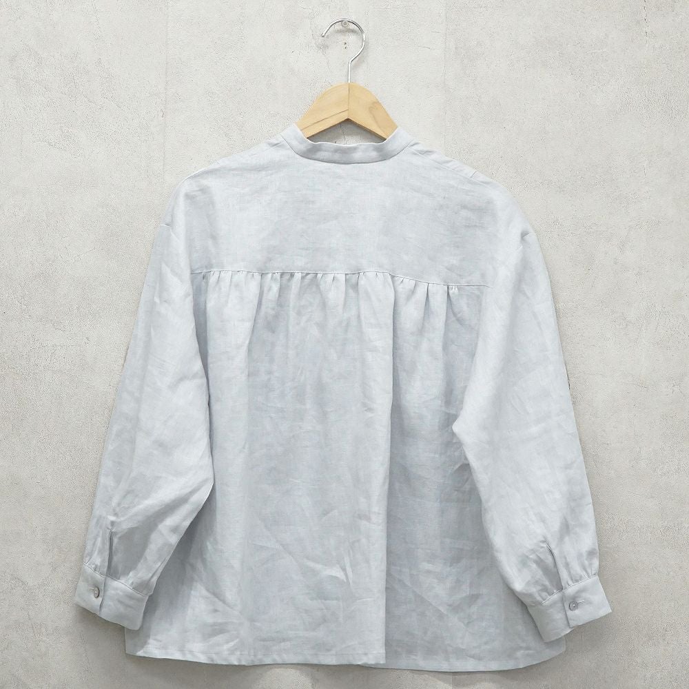 Branch m‘.,ブランチエム,ナチュラル,30代,40代,50代,60代,リネン,ゆったり,blouse,ブラウス,リネンブラウス,バンドカラー,バンドカラーブラウス,スタンドカラー,スタンドカラーブラウス,切替ブラウス