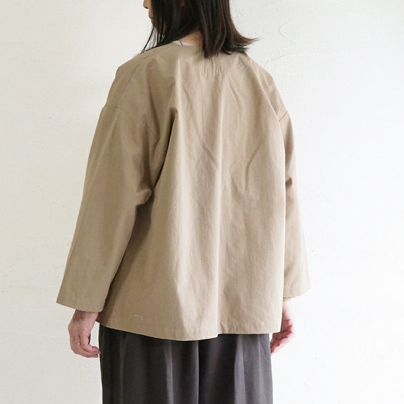 Branch m‘.,ブランチエム,ナチュラル,30代,40代,50代,60代,リネン,ゆったり,ジャケット,ブルゾン,コート,撥水,ノーカラー,ノーカラーコート,ノーカラージャケット,撥水コート,