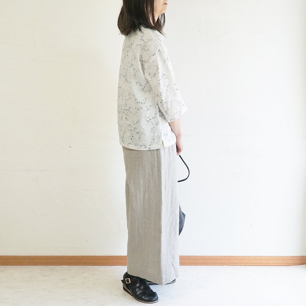 Branch m‘.,ブランチエム,ナチュラル,30代,40代,50代,60代,リネン,ゆったり,blouse,ブラウス,リネンブラウス,プルオーバー,プルオーバーブラウス,ギャザーブラウス,タックブラウス,7分袖,7分袖ブラウス,花柄,花柄ブラウス,