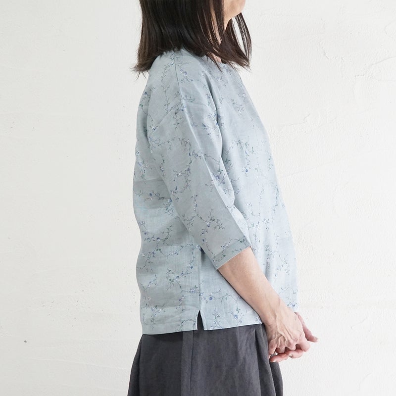 Branch m‘.,ブランチエム,ナチュラル,30代,40代,50代,60代,リネン,ゆったり,blouse,ブラウス,リネンブラウス,プルオーバー,プルオーバーブラウス,ギャザーブラウス,タックブラウス,7分袖,7分袖ブラウス,花柄,花柄ブラウス,