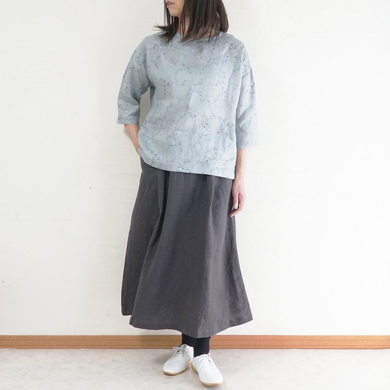 Branch m‘.,ブランチエム,ナチュラル,30代,40代,50代,60代,リネン,ゆったり,blouse,ブラウス,リネンブラウス,プルオーバー,プルオーバーブラウス,ギャザーブラウス,タックブラウス,7分袖,7分袖ブラウス,花柄,花柄ブラウス,