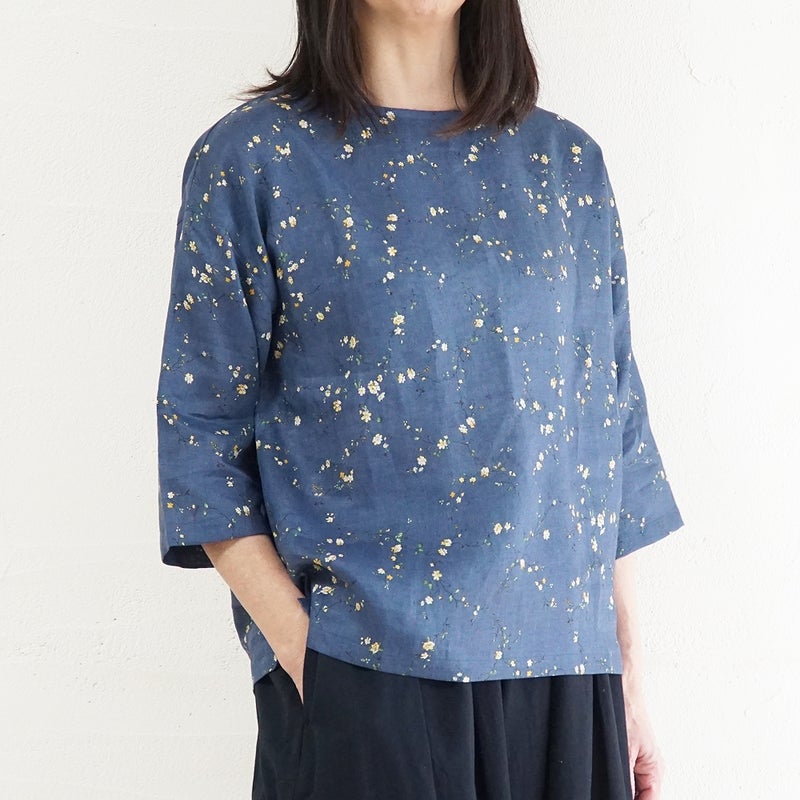 Branch m‘.,ブランチエム,ナチュラル,30代,40代,50代,60代,リネン,ゆったり,blouse,ブラウス,リネンブラウス,プルオーバー,プルオーバーブラウス,ギャザーブラウス,タックブラウス,7分袖,7分袖ブラウス,花柄,花柄ブラウス,