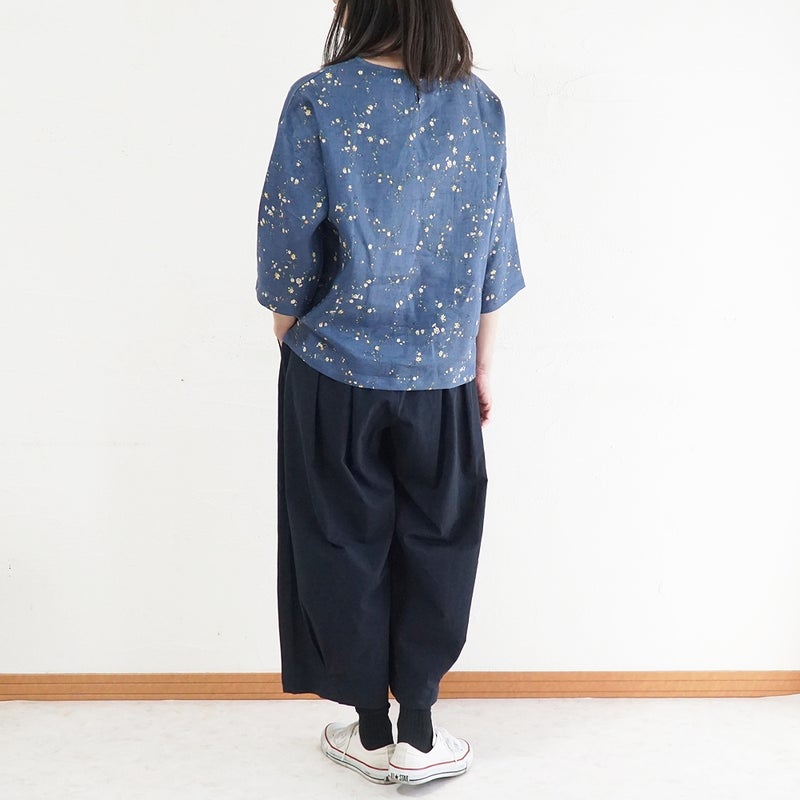 Branch m‘.,ブランチエム,ナチュラル,30代,40代,50代,60代,リネン,ゆったり,blouse,ブラウス,リネンブラウス,プルオーバー,プルオーバーブラウス,ギャザーブラウス,タックブラウス,7分袖,7分袖ブラウス,花柄,花柄ブラウス,