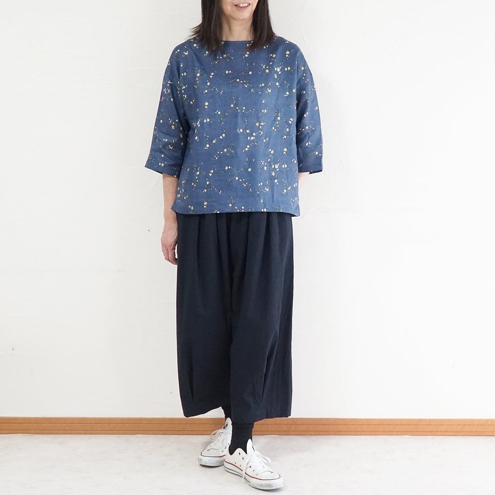 Branch m‘.,ブランチエム,ナチュラル,30代,40代,50代,60代,リネン,ゆったり,blouse,ブラウス,リネンブラウス,プルオーバー,プルオーバーブラウス,ギャザーブラウス,タックブラウス,7分袖,7分袖ブラウス,花柄,花柄ブラウス,