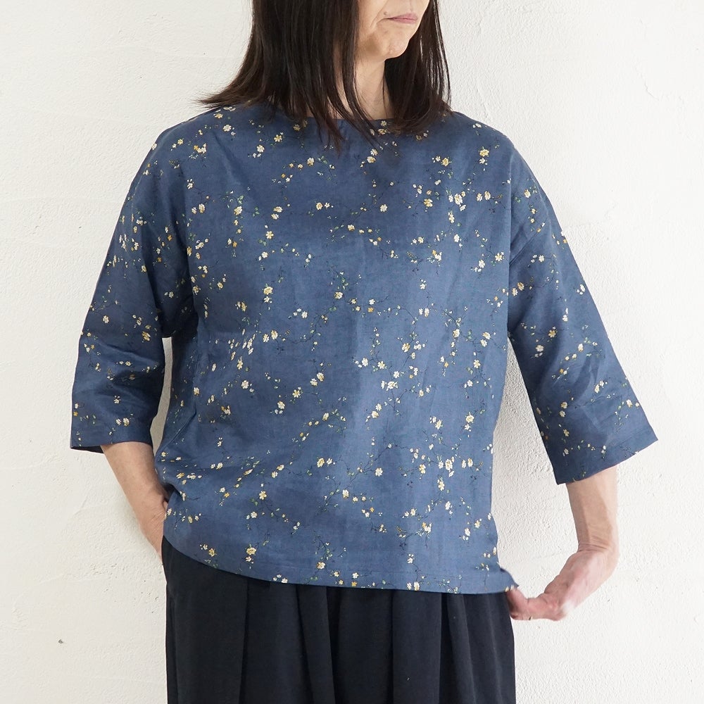 Branch m‘.,ブランチエム,ナチュラル,30代,40代,50代,60代,リネン,ゆったり,blouse,ブラウス,リネンブラウス,プルオーバー,プルオーバーブラウス,ギャザーブラウス,タックブラウス,7分袖,7分袖ブラウス,花柄,花柄ブラウス,