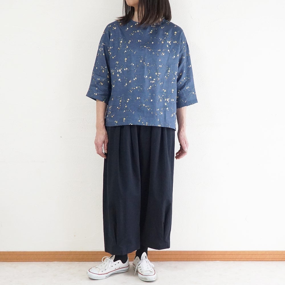 Branch m‘.,ブランチエム,ナチュラル,30代,40代,50代,60代,リネン,ゆったり,blouse,ブラウス,リネンブラウス,プルオーバー,プルオーバーブラウス,ギャザーブラウス,タックブラウス,7分袖,7分袖ブラウス,花柄,花柄ブラウス,