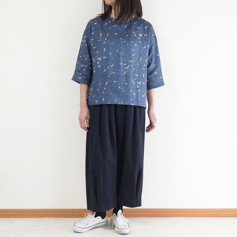 Branch m‘.,ブランチエム,ナチュラル,30代,40代,50代,60代,リネン,ゆったり,blouse,ブラウス,リネンブラウス,プルオーバー,プルオーバーブラウス,ギャザーブラウス,タックブラウス,7分袖,7分袖ブラウス,花柄,花柄ブラウス,