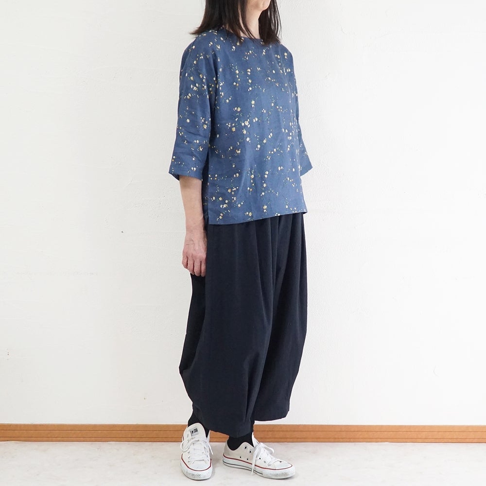 Branch m‘.,ブランチエム,ナチュラル,30代,40代,50代,60代,リネン,ゆったり,blouse,ブラウス,リネンブラウス,プルオーバー,プルオーバーブラウス,ギャザーブラウス,タックブラウス,7分袖,7分袖ブラウス,花柄,花柄ブラウス,