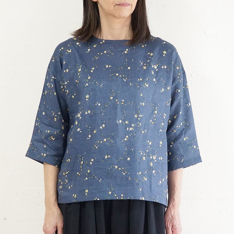 Branch m‘.,ブランチエム,ナチュラル,30代,40代,50代,60代,リネン,ゆったり,blouse,ブラウス,リネンブラウス,プルオーバー,プルオーバーブラウス,ギャザーブラウス,タックブラウス,7分袖,7分袖ブラウス,花柄,花柄ブラウス,