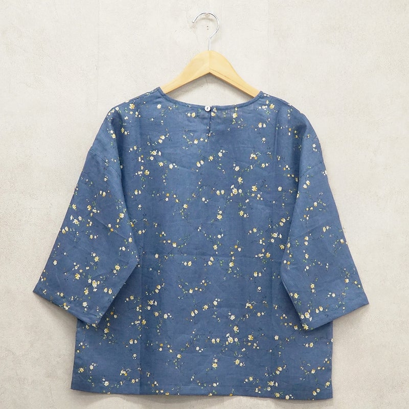 Branch m‘.,ブランチエム,ナチュラル,30代,40代,50代,60代,リネン,ゆったり,blouse,ブラウス,リネンブラウス,プルオーバー,プルオーバーブラウス,ギャザーブラウス,タックブラウス,7分袖,7分袖ブラウス,花柄,花柄ブラウス,