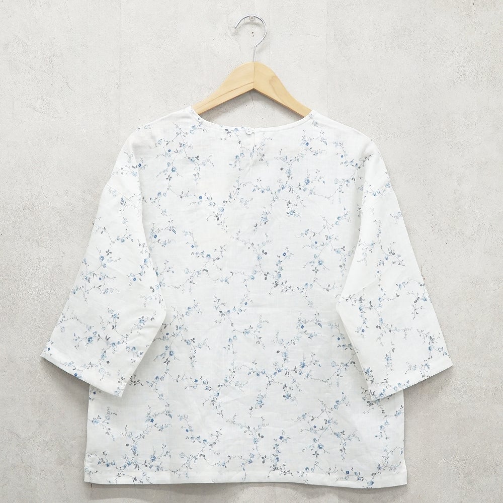 Branch m‘.,ブランチエム,ナチュラル,30代,40代,50代,60代,リネン,ゆったり,blouse,ブラウス,リネンブラウス,プルオーバー,プルオーバーブラウス,ギャザーブラウス,タックブラウス,7分袖,7分袖ブラウス,花柄,花柄ブラウス,