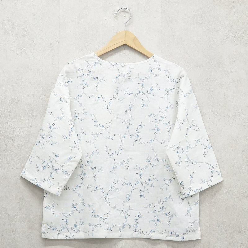 Branch m‘.,ブランチエム,ナチュラル,30代,40代,50代,60代,リネン,ゆったり,blouse,ブラウス,リネンブラウス,プルオーバー,プルオーバーブラウス,ギャザーブラウス,タックブラウス,7分袖,7分袖ブラウス,花柄,花柄ブラウス,