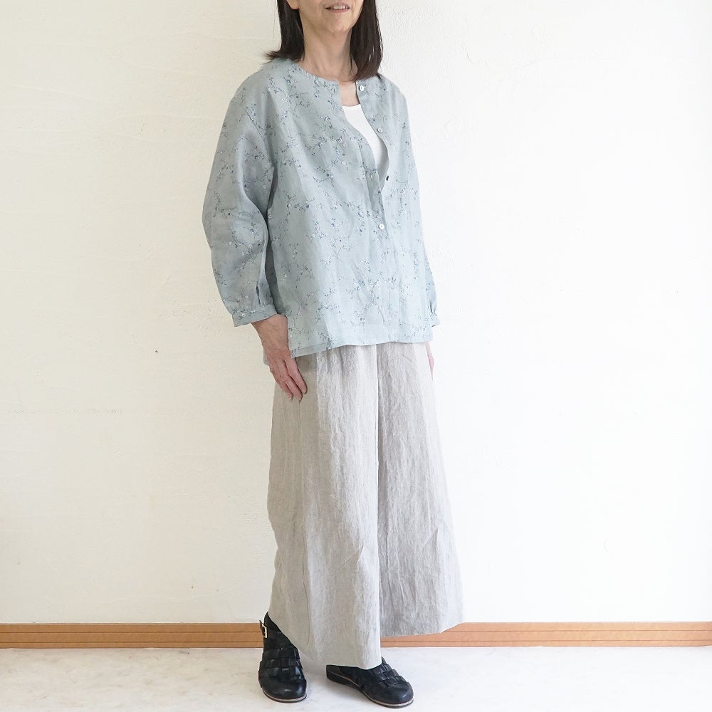 Branch m‘.,ブランチエム,ナチュラル,30代,40代,50代,60代,リネン,ゆったり,blouse,ブラウス,リネンブラウス,羽織,羽織ブラウス,花柄,花柄ブラウス,クルーネック,