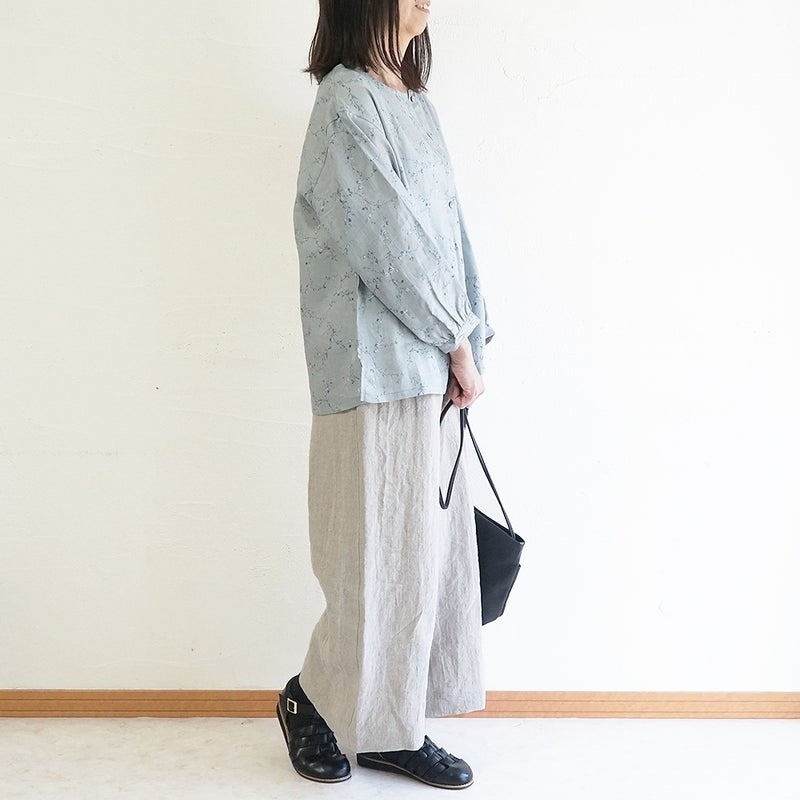Branch m‘.,ブランチエム,ナチュラル,30代,40代,50代,60代,リネン,ゆったり,blouse,ブラウス,リネンブラウス,羽織,羽織ブラウス,花柄,花柄ブラウス,クルーネック,