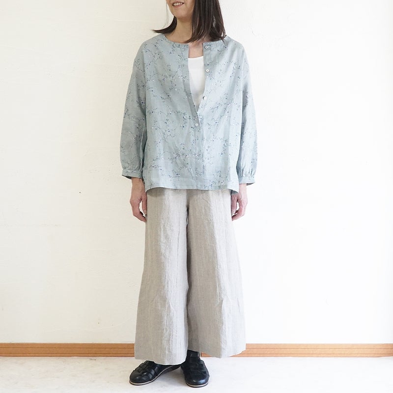 Branch m‘.,ブランチエム,ナチュラル,30代,40代,50代,60代,リネン,ゆったり,blouse,ブラウス,リネンブラウス,羽織,羽織ブラウス,花柄,花柄ブラウス,クルーネック,