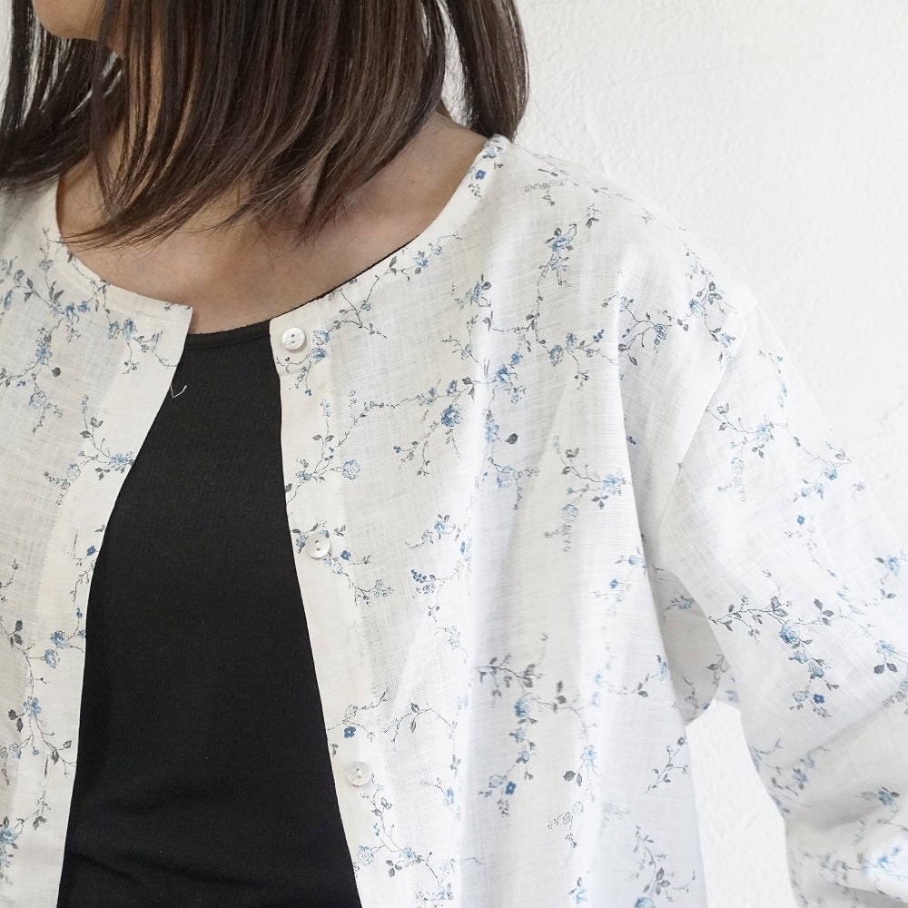 Branch m‘.,ブランチエム,ナチュラル,30代,40代,50代,60代,リネン,ゆったり,blouse,ブラウス,リネンブラウス,羽織,羽織ブラウス,花柄,花柄ブラウス,クルーネック,
