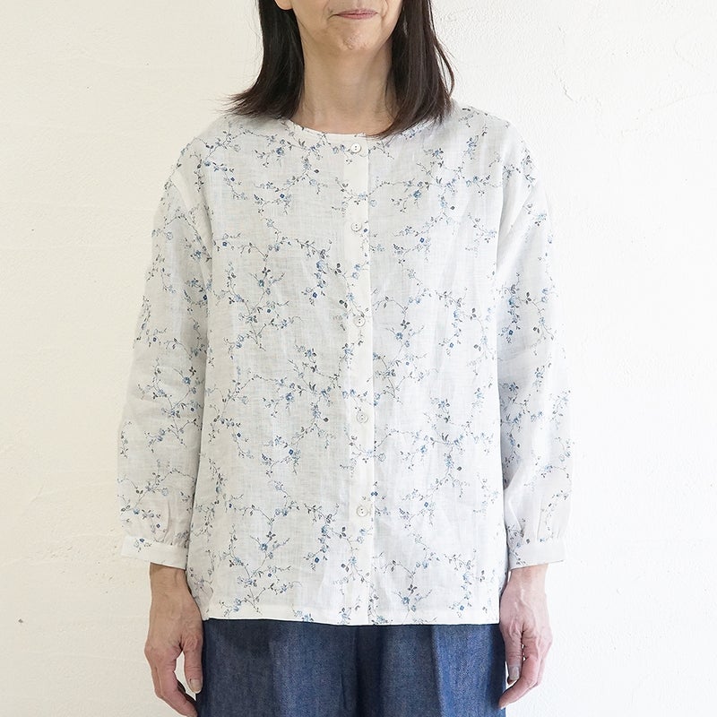 Branch m‘.,ブランチエム,ナチュラル,30代,40代,50代,60代,リネン,ゆったり,blouse,ブラウス,リネンブラウス,羽織,羽織ブラウス,花柄,花柄ブラウス,クルーネック,