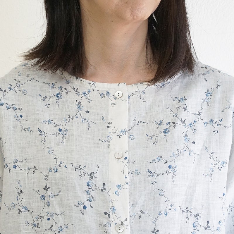 Branch m‘.,ブランチエム,ナチュラル,30代,40代,50代,60代,リネン,ゆったり,blouse,ブラウス,リネンブラウス,羽織,羽織ブラウス,花柄,花柄ブラウス,クルーネック,