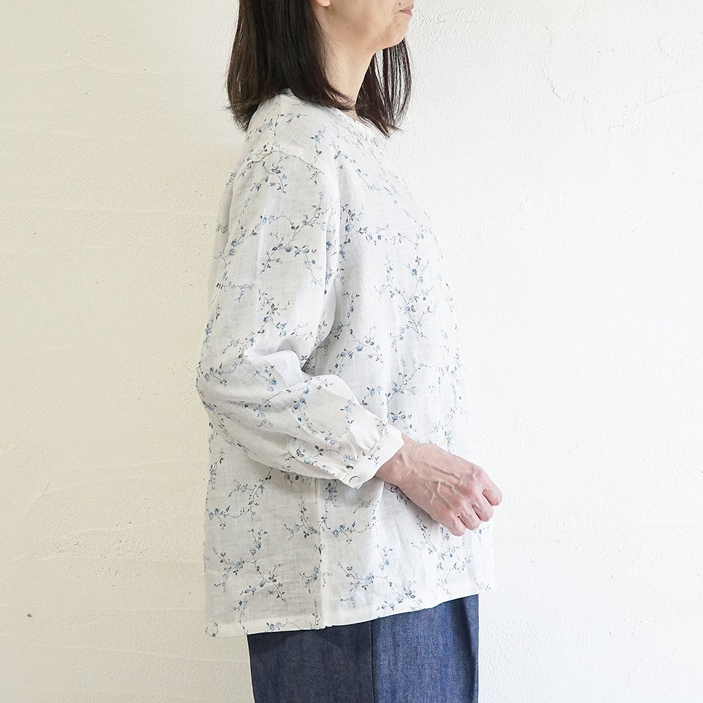 Branch m‘.,ブランチエム,ナチュラル,30代,40代,50代,60代,リネン,ゆったり,blouse,ブラウス,リネンブラウス,羽織,羽織ブラウス,花柄,花柄ブラウス,クルーネック,