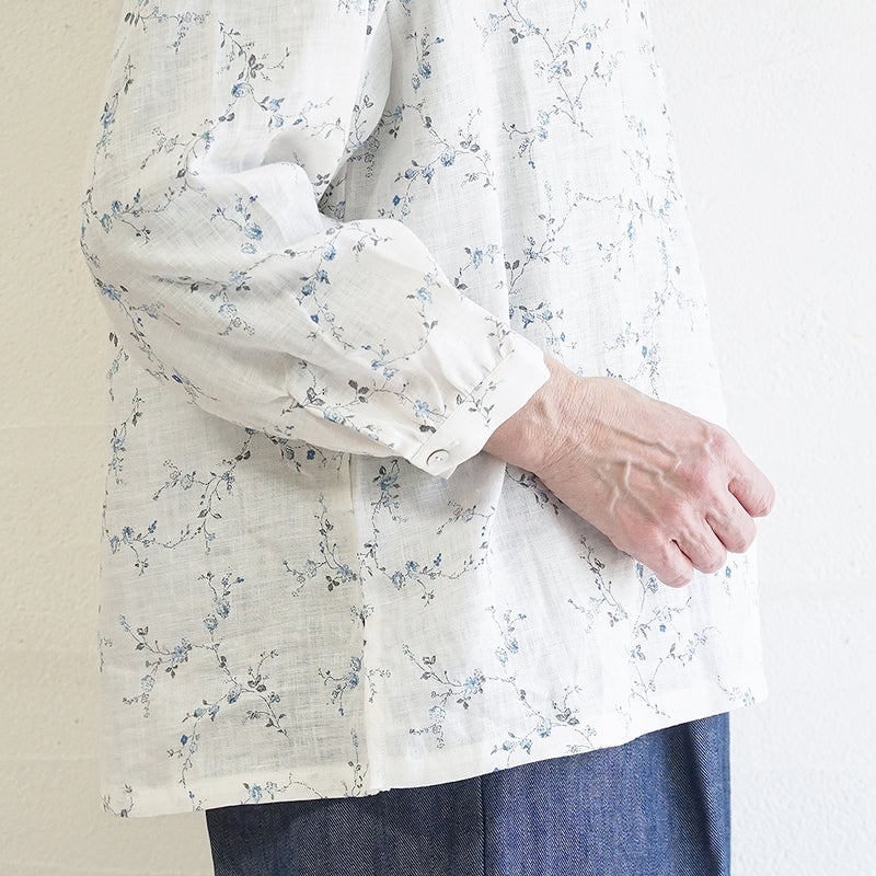 Branch m‘.,ブランチエム,ナチュラル,30代,40代,50代,60代,リネン,ゆったり,blouse,ブラウス,リネンブラウス,羽織,羽織ブラウス,花柄,花柄ブラウス,クルーネック,