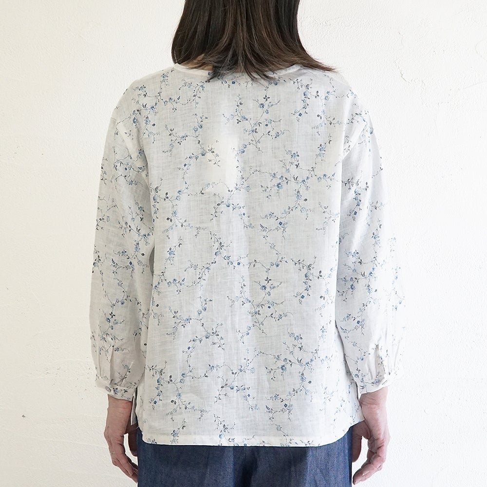 Branch m‘.,ブランチエム,ナチュラル,30代,40代,50代,60代,リネン,ゆったり,blouse,ブラウス,リネンブラウス,羽織,羽織ブラウス,花柄,花柄ブラウス,クルーネック,