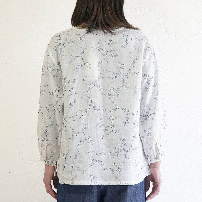Branch m‘.,ブランチエム,ナチュラル,30代,40代,50代,60代,リネン,ゆったり,blouse,ブラウス,リネンブラウス,羽織,羽織ブラウス,花柄,花柄ブラウス,クルーネック,