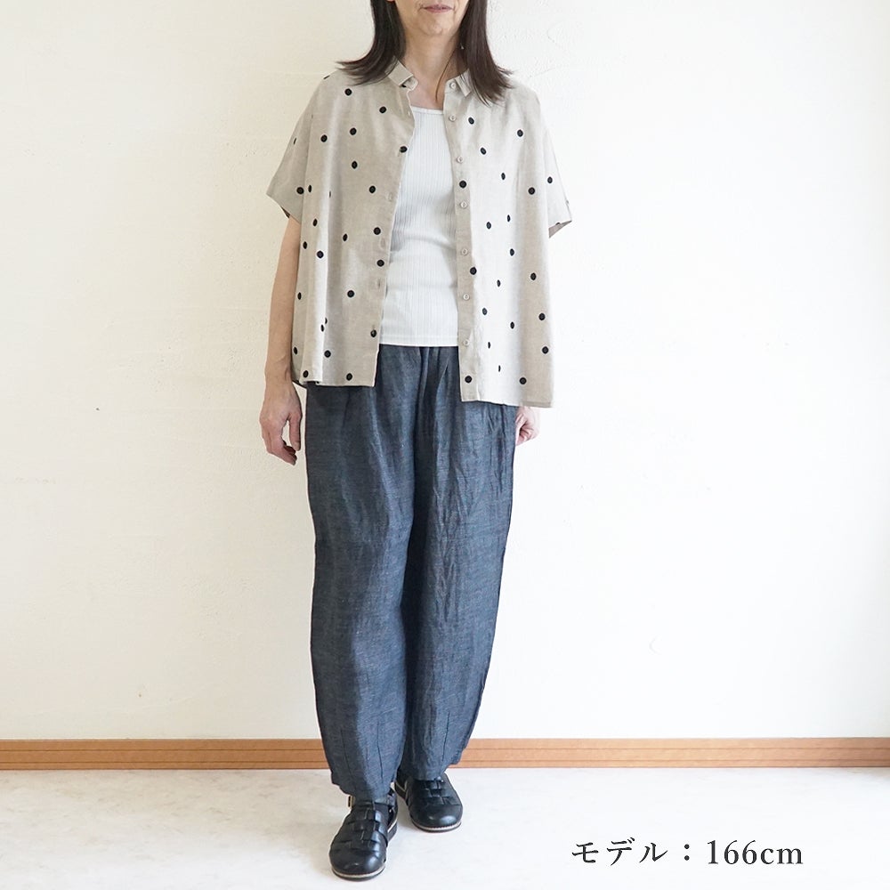 Branch m‘.,ブランチエム,ナチュラル,30代,40代,50代,60代,コットンリネン,ゆったり,ブラウス,シャツ,綿麻,半袖,チビ衿,刺繍,ドット刺繍,刺繍ブラウス,刺繍シャツ,ドット柄,ドットシャツ,ドットブラウス