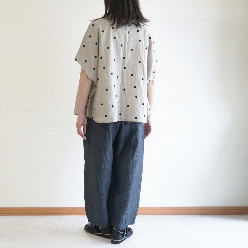 Branch m‘.,ブランチエム,ナチュラル,30代,40代,50代,60代,コットンリネン,ゆったり,ブラウス,シャツ,綿麻,半袖,チビ衿,刺繍,ドット刺繍,刺繍ブラウス,刺繍シャツ,ドット柄,ドットシャツ,ドットブラウス