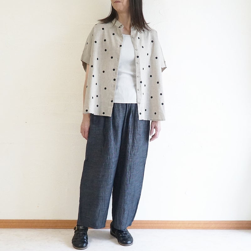 Branch m‘.,ブランチエム,ナチュラル,30代,40代,50代,60代,コットンリネン,ゆったり,ブラウス,シャツ,綿麻,半袖,チビ衿,刺繍,ドット刺繍,刺繍ブラウス,刺繍シャツ,ドット柄,ドットシャツ,ドットブラウス