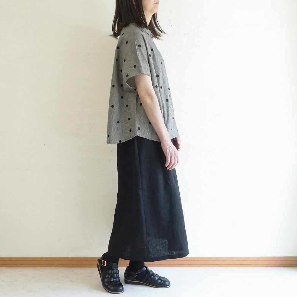 Branch m‘.,ブランチエム,ナチュラル,30代,40代,50代,60代,コットンリネン,ゆったり,ブラウス,シャツ,綿麻,半袖,チビ衿,刺繍,ドット刺繍,刺繍ブラウス,刺繍シャツ,ドット柄,ドットシャツ,ドットブラウス