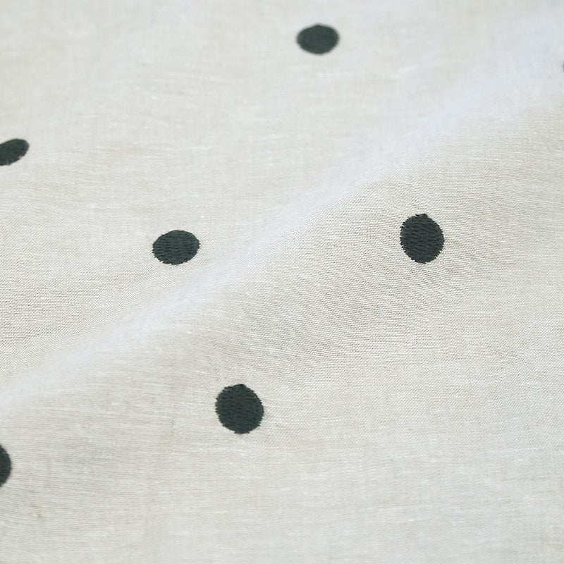 Branch m‘.,ブランチエム,ナチュラル,30代,40代,50代,60代,コットンリネン,ゆったり,ブラウス,シャツ,綿麻,半袖,チビ衿,刺繍,ドット刺繍,刺繍ブラウス,刺繍シャツ,ドット柄,ドットシャツ,ドットブラウス