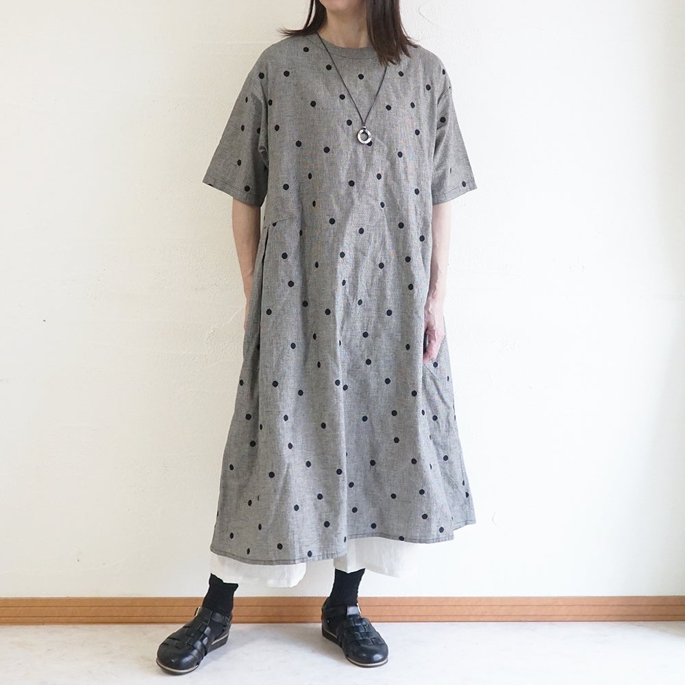 Branch m‘.,ブランチエム,ナチュラル,30代,40代,50代,60代,コットンリネン,ゆったり,ワンピース,2way,2wayワンピース,５分袖,シャツワンピース,綿麻,半袖,刺繍,ドット刺繍,刺繍ワンピース,ドット柄,ドットワンピース
