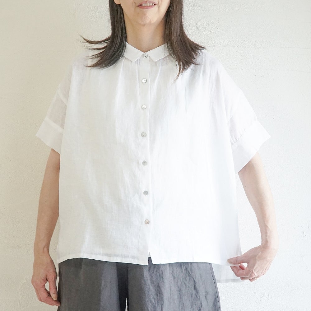 Branch m‘.,ブランチエム,ナチュラル,30代,40代,50代,60代,リネン,ゆったり,麻,ブラウス,リネンブラウス,カフスブラウス,衿,半袖ブラウス,半袖シャツ,リネンシャツ