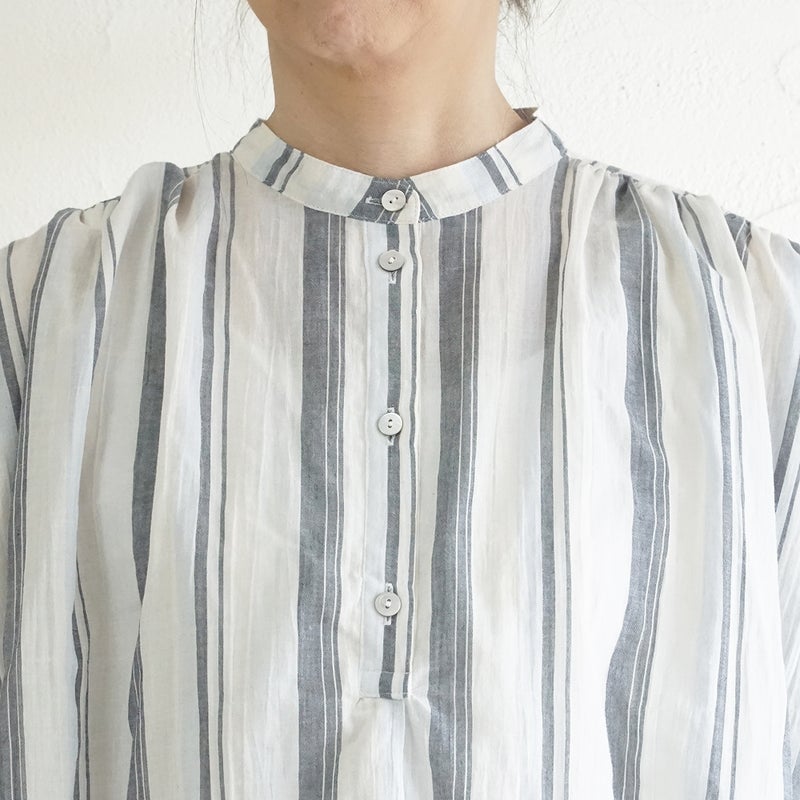 Branch m‘.,ブランチエム,ナチュラル,30代,40代,50代,60代,コットン,ゆったり,綿,シャツ,ブラウス,シャツブラウス,ストライプシャツ,ストライプブラウス,綿シャツ,綿ブラウス,コットンブラウス,コットンシャツ, ,ノースリーブブラウス,バンドカラー,バンドカラーブラウス,チュニック,チュニックブラウス