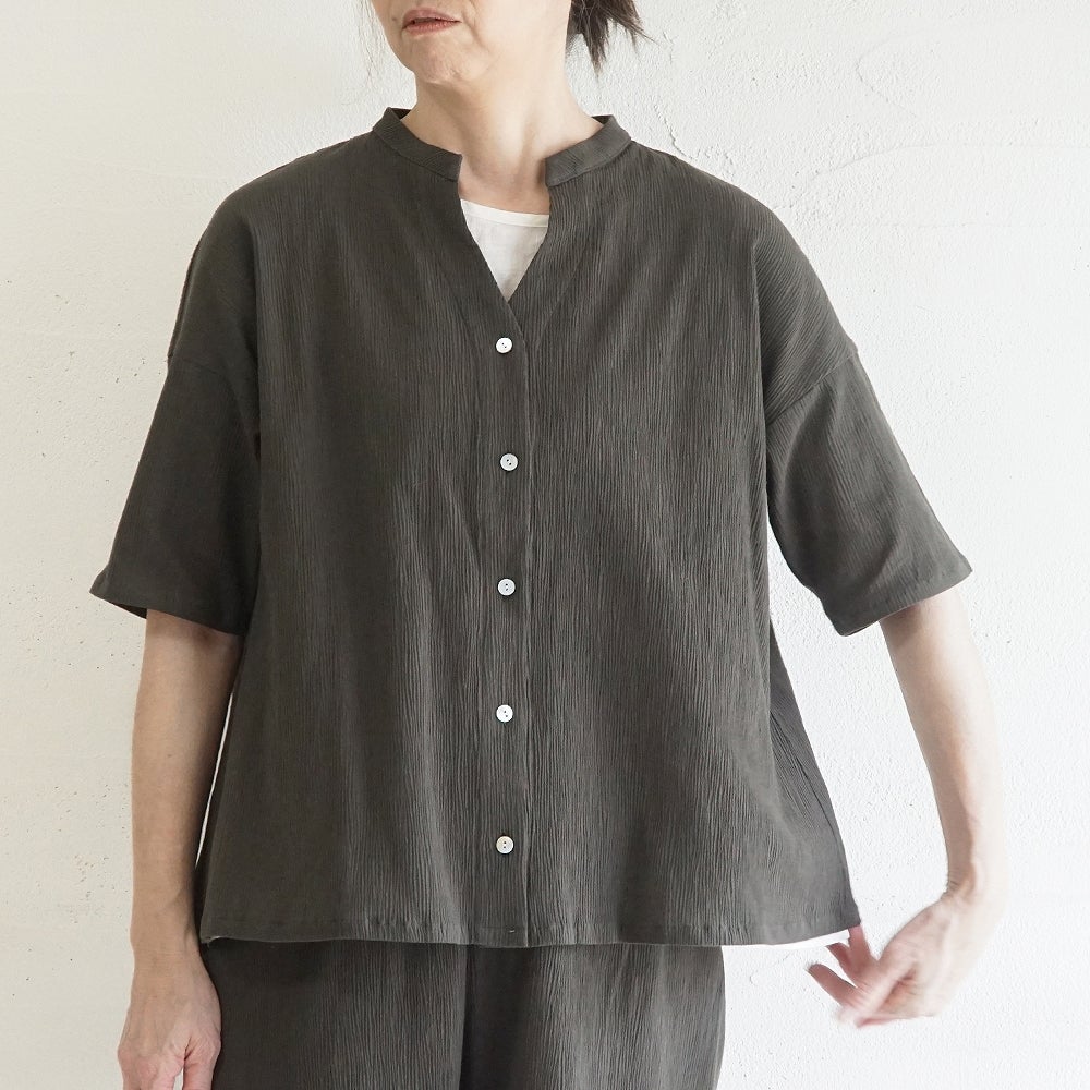 Branch m‘.,ブランチエム,ナチュラル,30代,40代,50代,60代,コットン,綿,ゆったり,ブラウス,半袖,シャツ,シャツブラウス,半袖シャツ,半袖ブラウス,キーネック,キーネックブラウス,キーネックシャツ,高島ちぢみ,楊柳,セットアップ