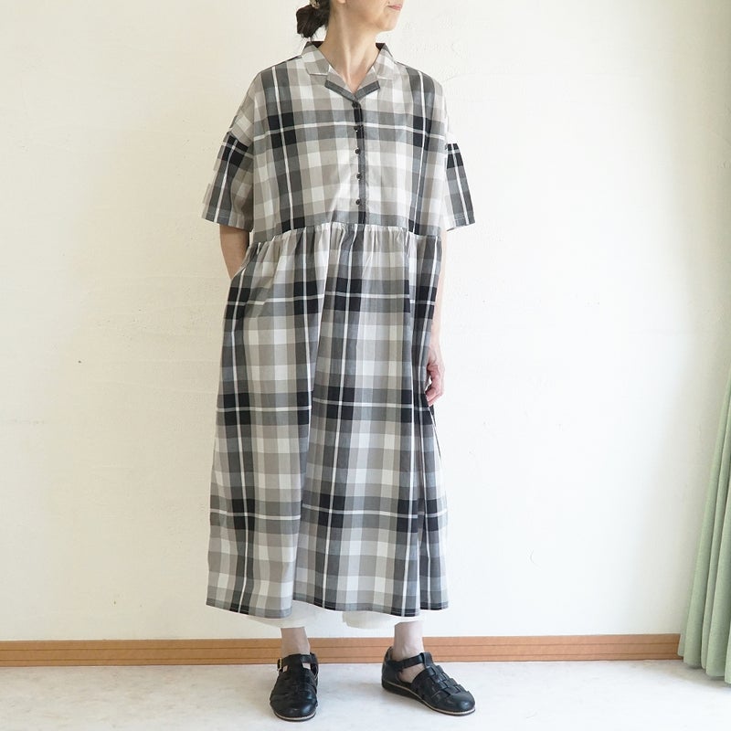 Branch m‘.,ブランチエム,ナチュラル,30代,40代,50代,60代,コットン,綿,ゆったり,ワンピース,開襟ワンピース,フレアワンピース