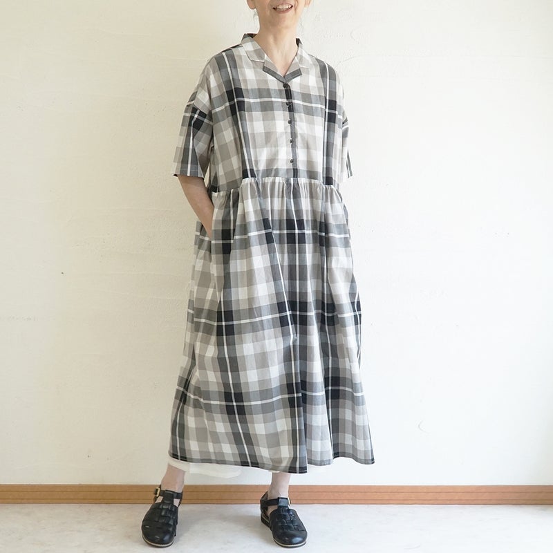 Branch m‘.,ブランチエム,ナチュラル,30代,40代,50代,60代,コットン,綿,ゆったり,ワンピース,開襟ワンピース,フレアワンピース