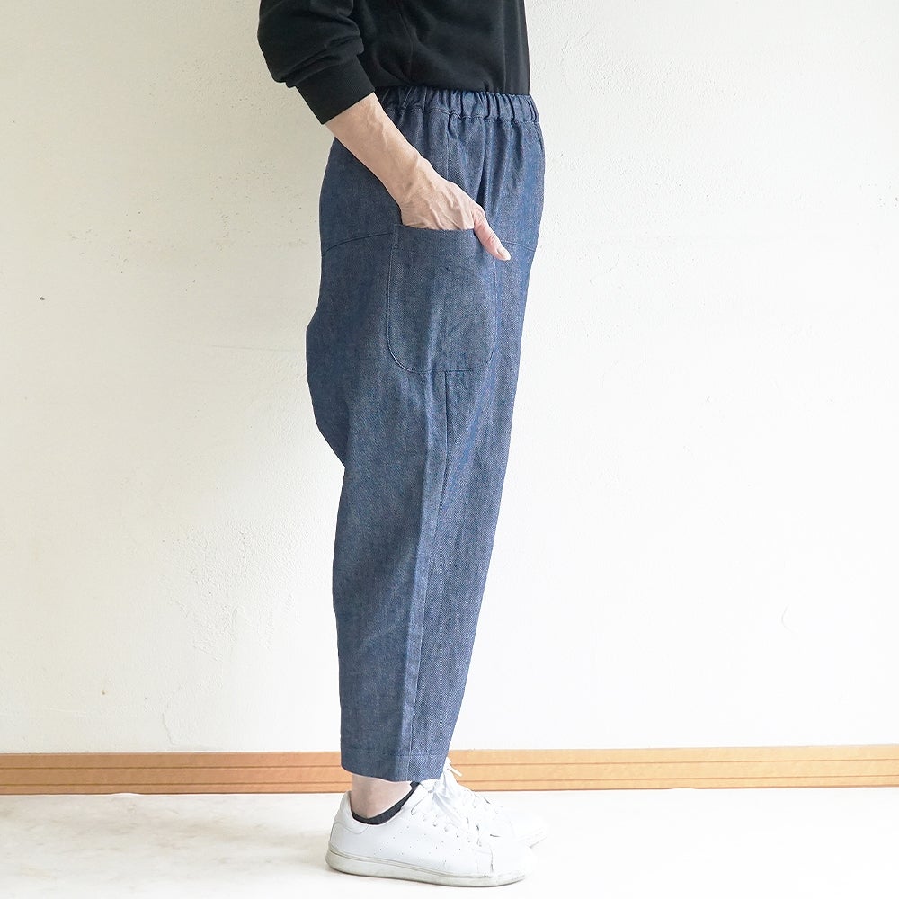 Branch m‘.,ブランチエム,ナチュラル,30代,40代,50代,60代,コットン,綿,ゆったり,パンツ,デニム,デニムパンツ,テーパードパンツ,デニムテーパードパンツ,サイドポケット,サイドポケットパンツ