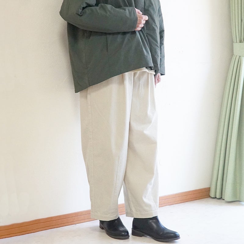 Branch m‘.,ブランチエム,ナチュラル,30代,40代,50代,60代,コットン,綿,ゆったり,ワイドパンツ,コクーンパンツ,コーデュロイパンツ,コーデュロイ,パンツ,バルーンパンツ,サッカーコール