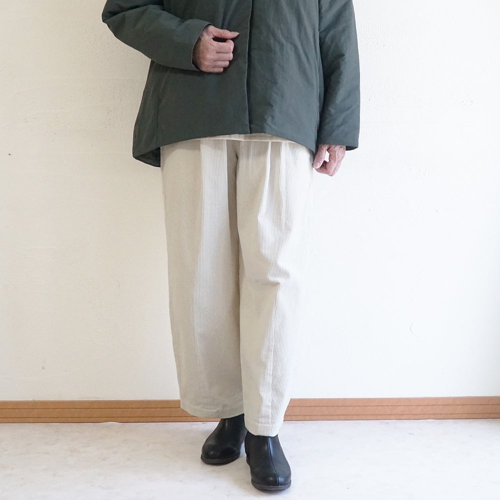 Branch m‘.,ブランチエム,ナチュラル,30代,40代,50代,60代,コットン,綿,ゆったり,ワイドパンツ,コクーンパンツ,コーデュロイパンツ,コーデュロイ,パンツ,バルーンパンツ,サッカーコール
