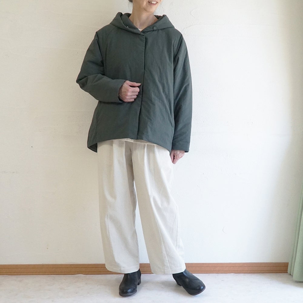 Branch m‘.,ブランチエム,ナチュラル,30代,40代,50代,60代,コットン,綿,ゆったり,ワイドパンツ,コクーンパンツ,コーデュロイパンツ,コーデュロイ,パンツ,バルーンパンツ,サッカーコール
