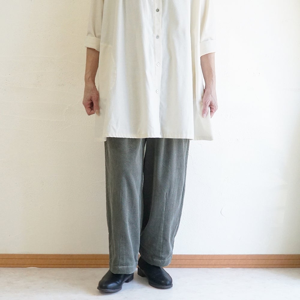 Branch m‘.,ブランチエム,ナチュラル,30代,40代,50代,60代,コットン,綿,ゆったり,ワイドパンツ,コクーンパンツ,コーデュロイパンツ,コーデュロイ,パンツ,バルーンパンツ,サッカーコール