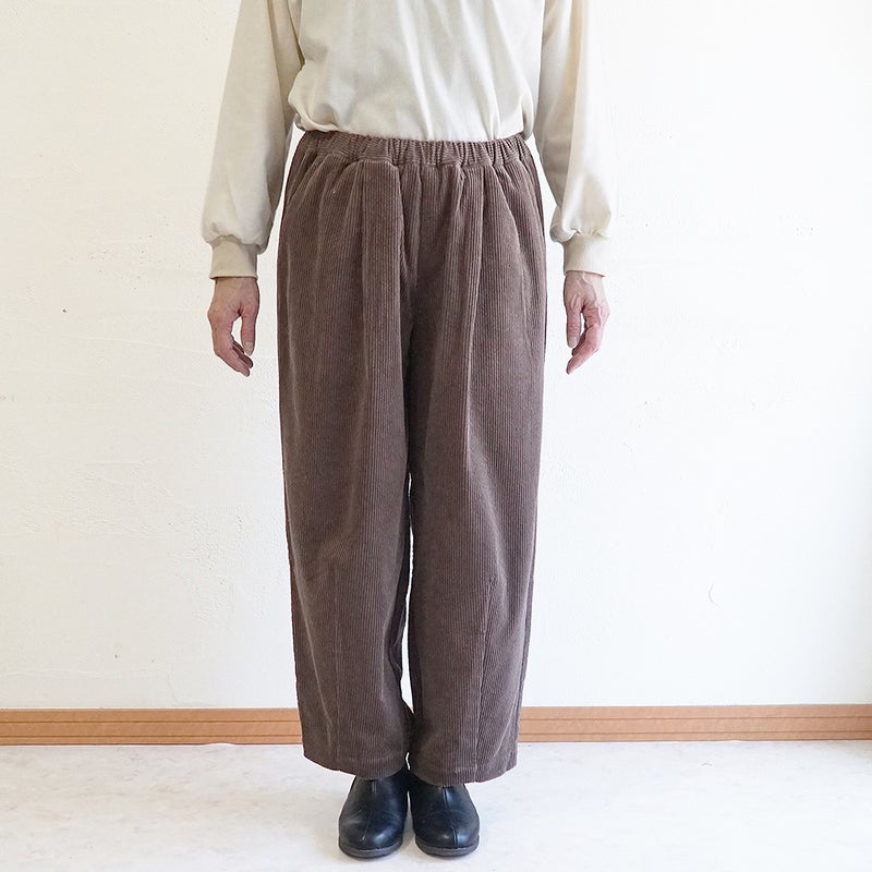 Branch m‘.,ブランチエム,ナチュラル,30代,40代,50代,60代,コットン,綿,ゆったり,ワイドパンツ,コクーンパンツ,コーデュロイパンツ,コーデュロイ,パンツ,バルーンパンツ,サッカーコール